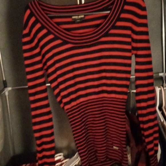Guess Jeans Sweater Red & black stripes in great condition like knew. Size XL - Picture 5 of 5